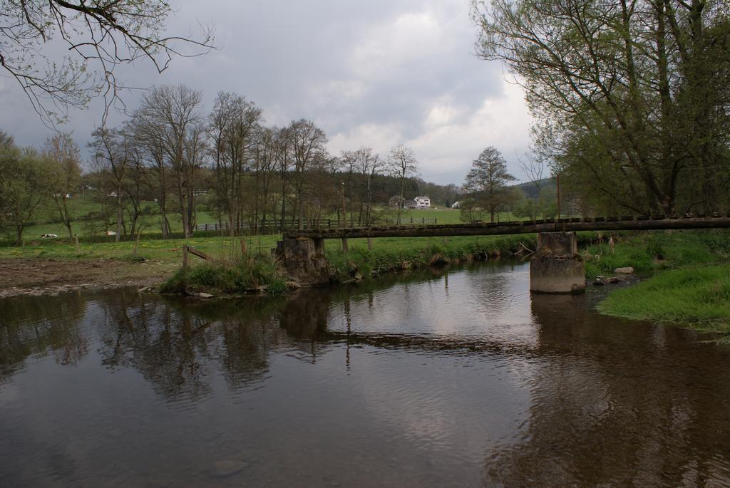 Le Gite De L Ourthe Ortheuville Стая снимка